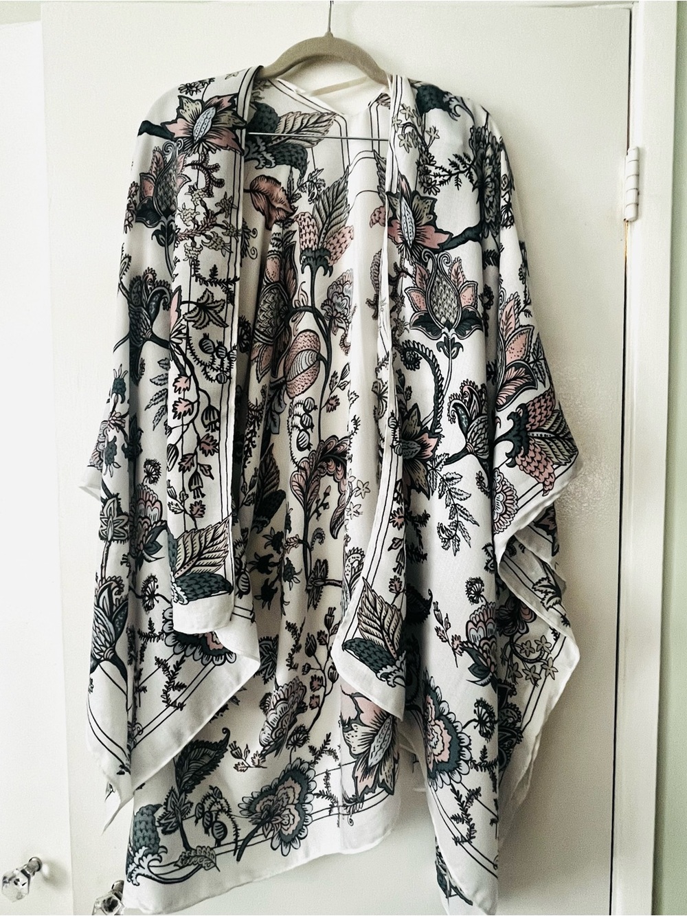 Simply Noelle Floral Printed Kimono Wrap - Cream with Pink & Green Motif